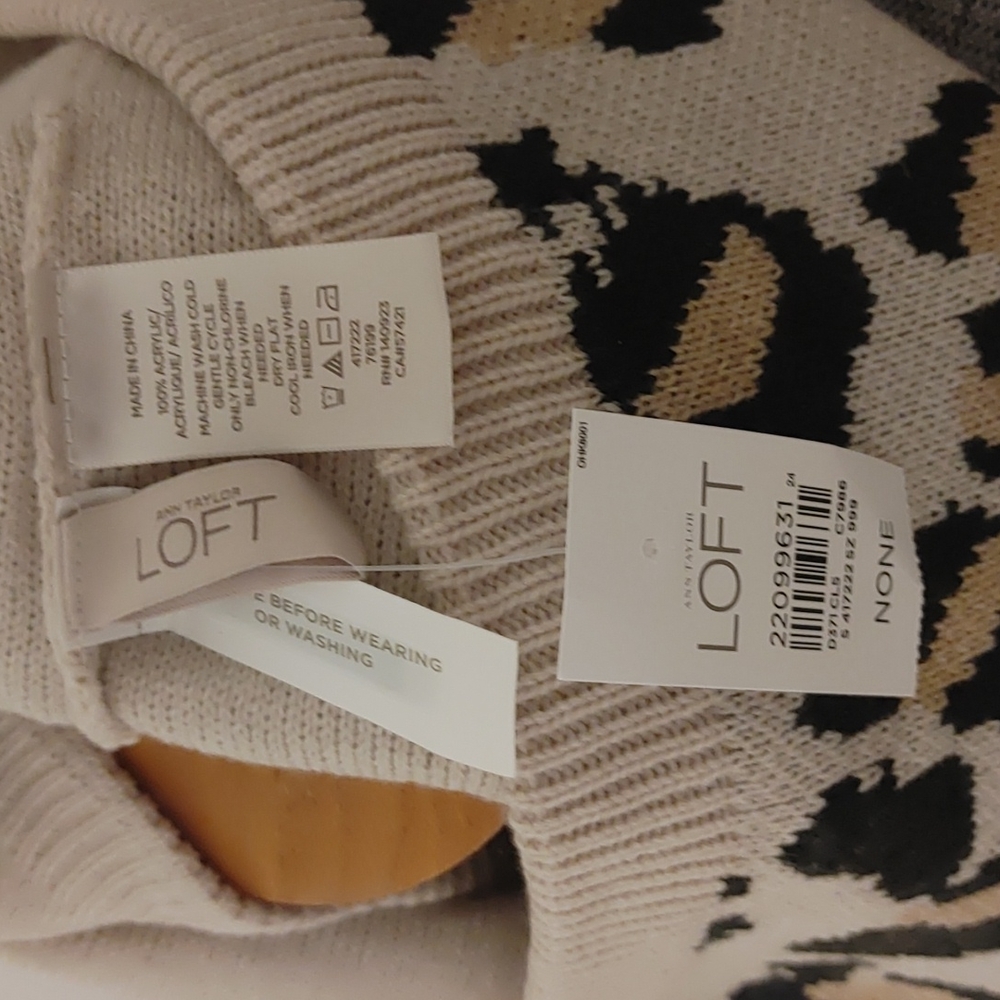 NWT Loft Leopard Infinity Scarf - Picture 2 of 5